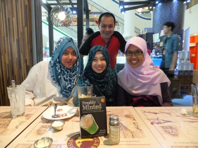 Singapore Physics Tutor with Distinction Students Nurul, Sabrina and Yasmin
